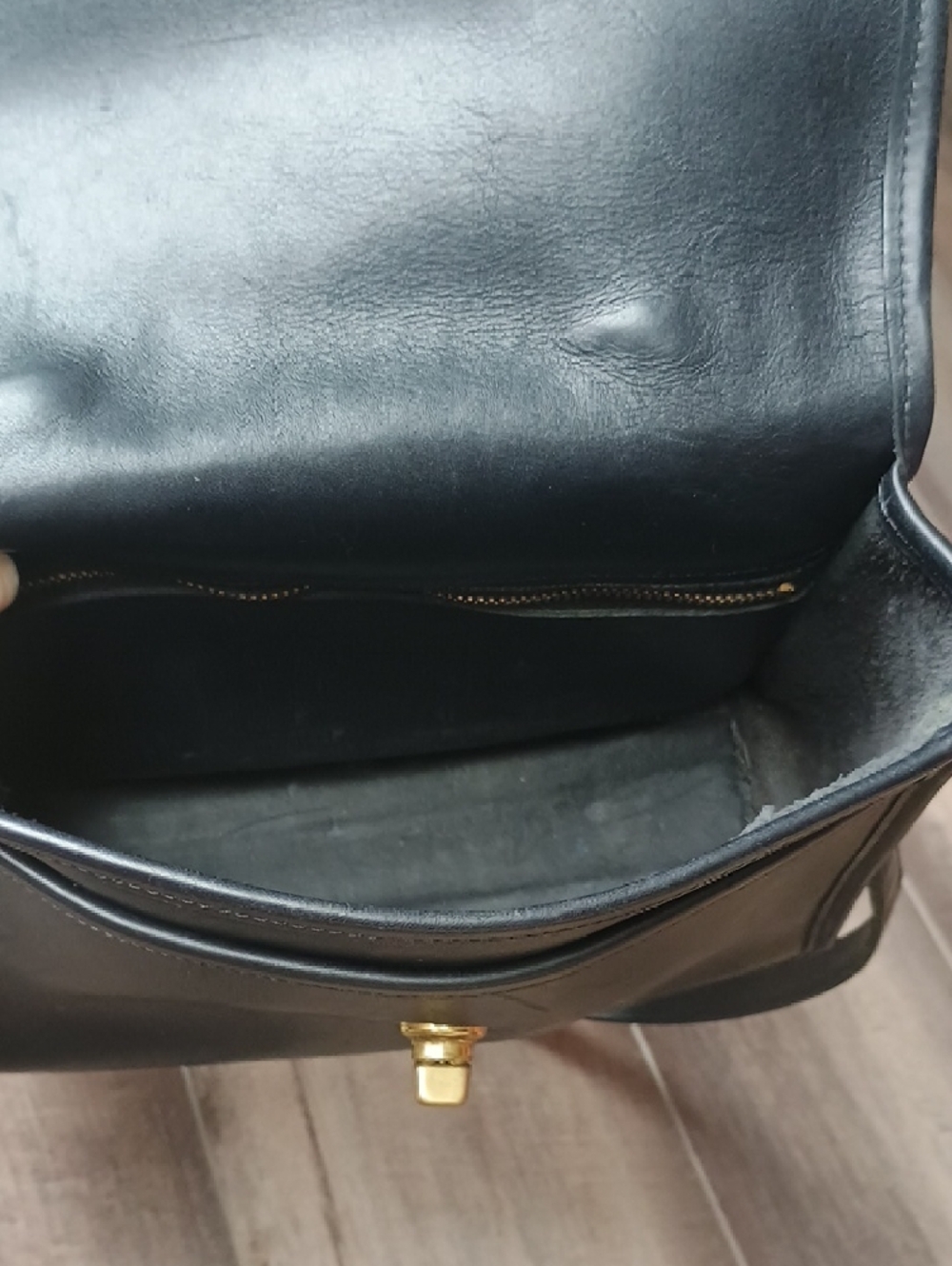 Vintage Coach Court Bag #9870 Black Leather Top-Handle Cross Body Bag Purse - Picture 11 of 16